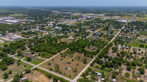 407 W 14th St, Cisco, TX, 76437-3830 | Card Image