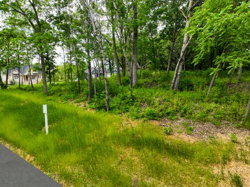 2685 Woodcliff Trl, Hastings, MN, 55033-4065 | Card Image