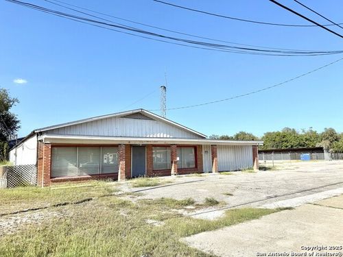 1500 W Corpus Christi Street, Beeville, TX, 78102 | Card Image