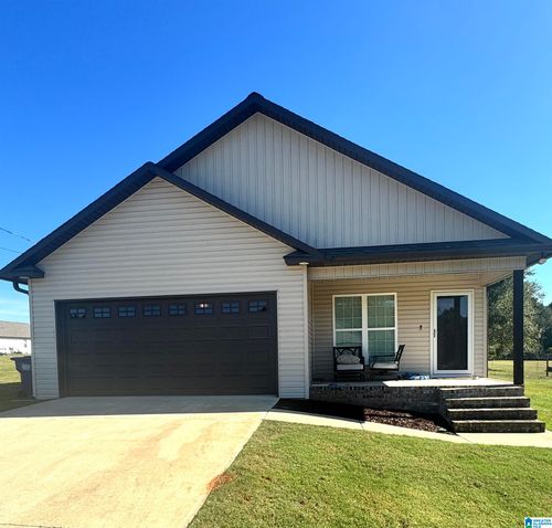 257 Hawk Pass, Anniston, AL, 36207-1191 | Card Image