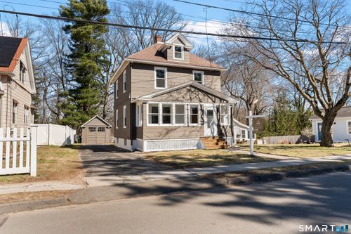 30 Oakwood St, East Hartford, CT, 06108-2332 | Card Image