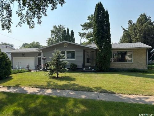 204 Shevchenko Cres, Canora, SK, S0A | Card Image
