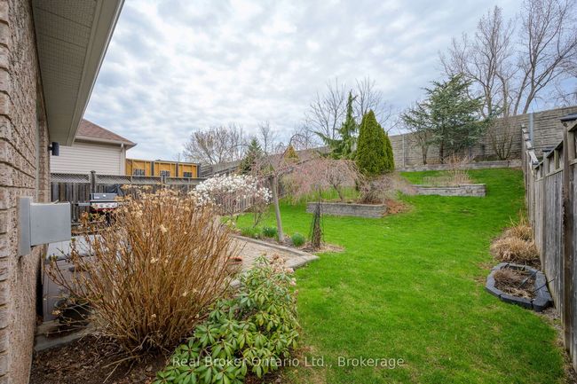 65 Plum Tree Lane, House other with 3 bedrooms, 3 bathrooms and 4 parking in Grimsby ON | Image 27