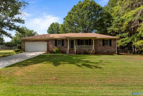 107 Cepha Dr, Hazel Green, AL, 35750-8821 | Card Image