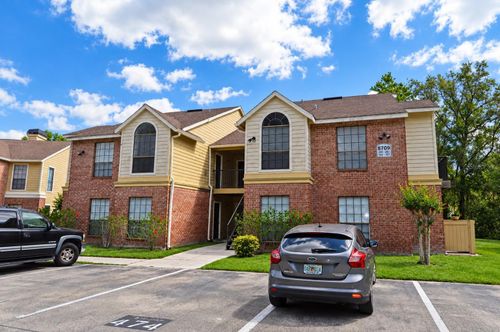 102-8709 Fancy Finch Dr, TAMPA, FL, 33614-2374 | Card Image