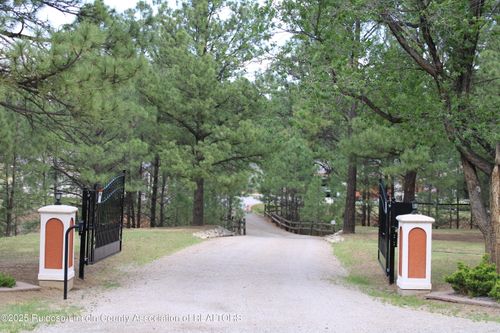 369 Fort Stanton Rd, Alto, NM, 88312-8051 | Card Image