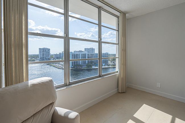 1021 - 3800 S Ocean Drive, Condo with 2 bedrooms, 2 bathrooms and null parking in Hollywood FL | Image 15