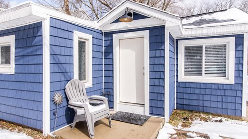 front-house-11291 E Shore Dr, Whitmore Lake, MI, 48189-9339 | Card Image