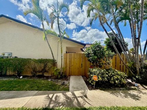 1803 Waterview Circle, Palm Springs, FL, 33461 | Card Image