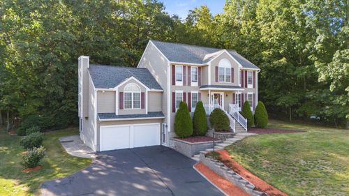 7 Partridge Cir, Salem, NH, 03079-1371 | Card Image