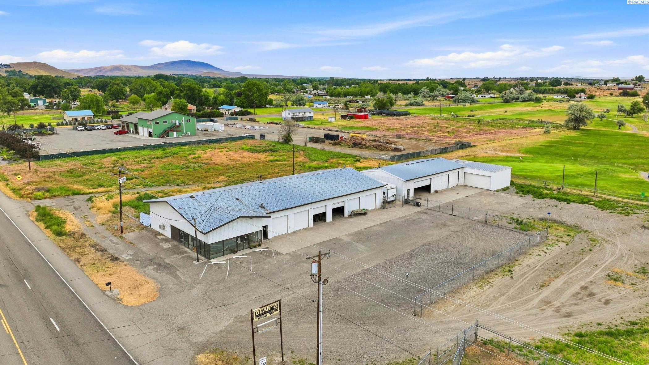 2676 Van Giesen St, Richland, WA 99354
