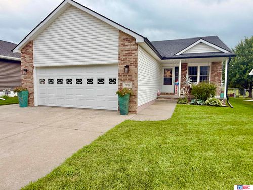 1017 Willow Ave, Seward, NE, 68434-8104 | Card Image