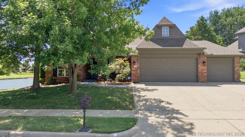 114 E 125th Ct S, Jenks, OK, 74037-1075 | Card Image