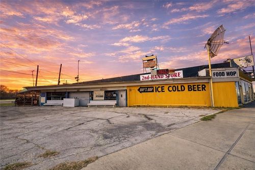 1613 S Staples St, Corpus Christi, TX, 78404-3124 | Card Image