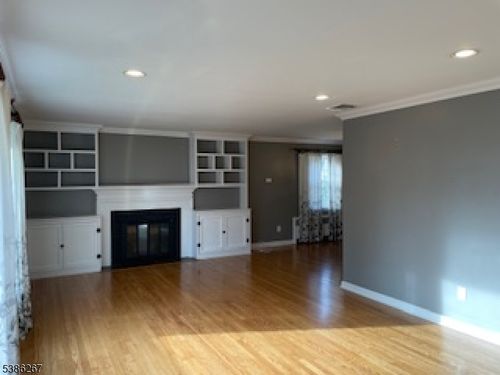 429 Colwell Ct, Ridgewood, NJ, 07450-1407 | Card Image