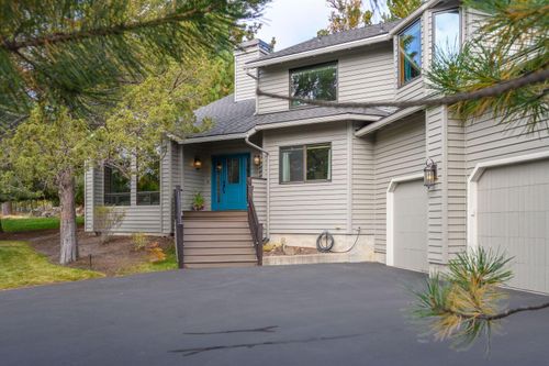 1648 Nw Summit Dr, Bend, OR, 97703-5624 | Card Image