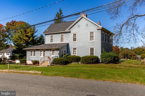705 Tilghman St, COOPERSBURG, PA, 18036-2436 | Card Image