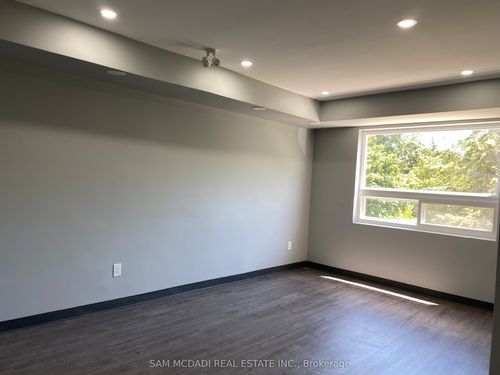 204-1728 Lakeshore Rd W, Mississauga, ON, L5J1J5 | Card Image