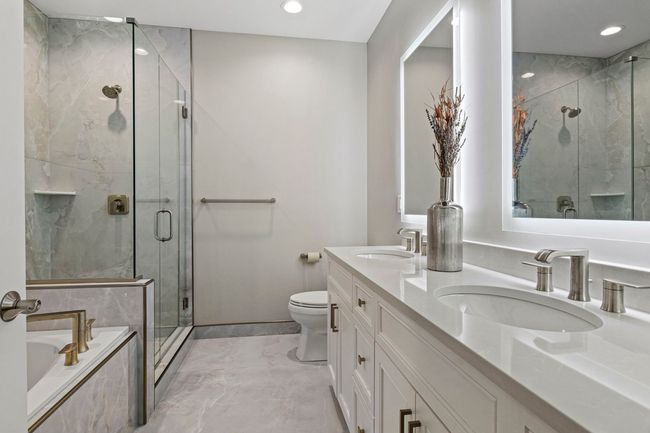 1013 Stacia Ln, Home with 2 bedrooms, 2 bathrooms and 2 parking in Lemont IL | Image 16