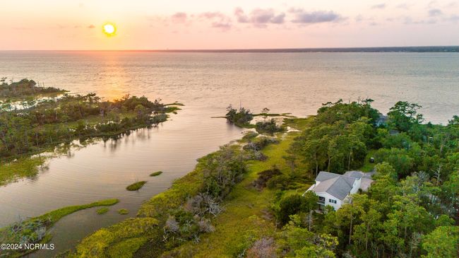 5 West Ct, House other with 6 bedrooms, 5 bathrooms and 1 parking in Pine Knoll Shores NC | Image 9
