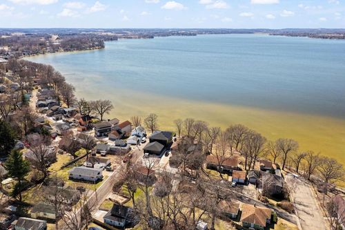 4512 Larson St, Mcfarland, WI, 53558-9470 | Card Image