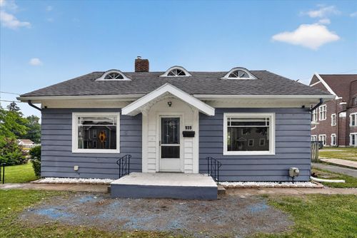 939 Backus St, Jackson, MI, 49202-3203 | Card Image