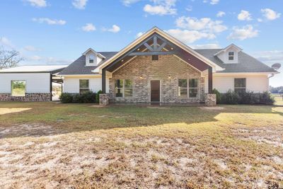 5662 N State Hwy 135, House other with 4 bedrooms, 2 bathrooms and null parking in Jacksonville TX | Image 3