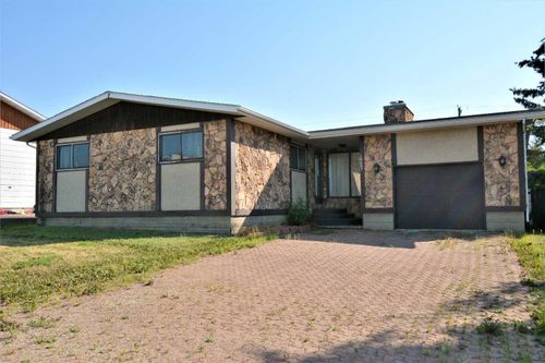 10607 106 St, Fairview, AB, T0H1L0 | Card Image
