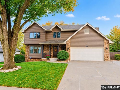 819 Valentine Ln, Papillion, NE, 68046-6237 | Card Image