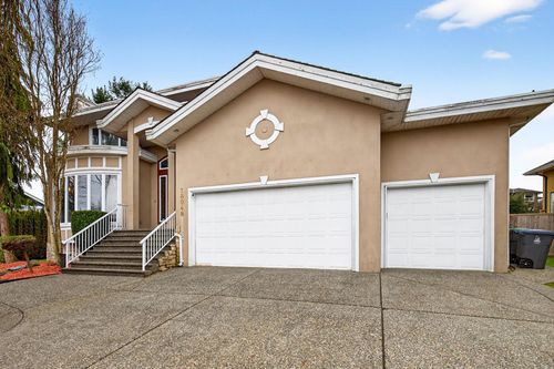 18048 99a Avenue, Surrey, BC, V4N4V6 | Card Image