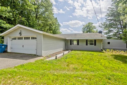 17 Congamond Rd, Southwick, MA, 01077-9404 | Card Image