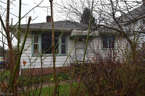 6210 Heisley Ave, Cleveland, OH, 44105-1224 | Card Image