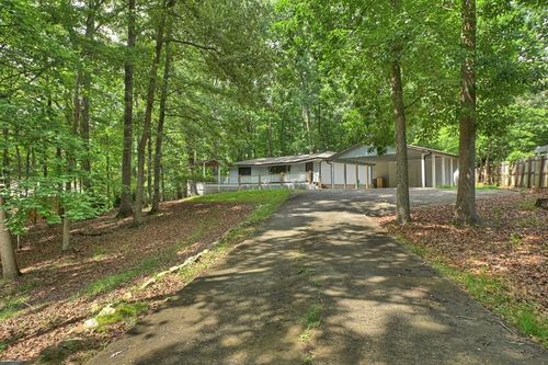 1076 Riverview Dr, Ellijay, GA, 30540-9650 | Card Image