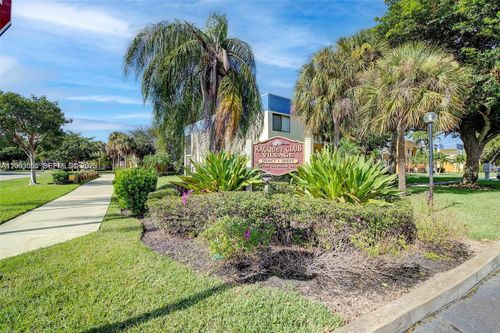 201-165 Lakeview Dr, Weston, FL, 33326-2540 | Card Image