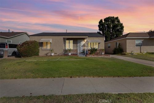 957 W Myrrh St, Compton, CA, 90220-2910 | Card Image