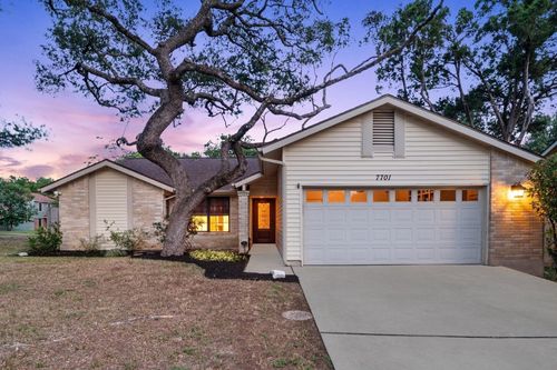 7701 Lowdes Dr, Austin, TX, 78745-6962 | Card Image