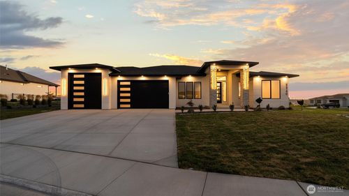 2260 S Belfair St, Kennewick, WA, 99338-1531 | Card Image