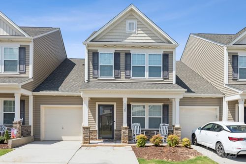 112 Davenport Dr, Statesville, NC, 28677-9071 | Card Image