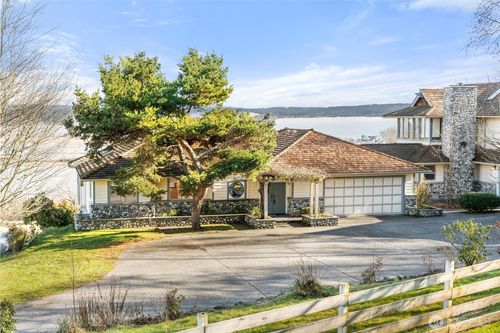 1944 Bayvista Pl, Freeland, WA, 98249-9479 | Card Image