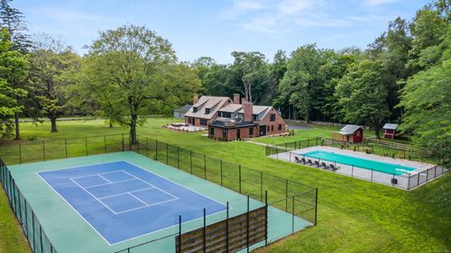 372 Tucker Hill Rd, Middlebury, CT, 06762-2429 | Card Image