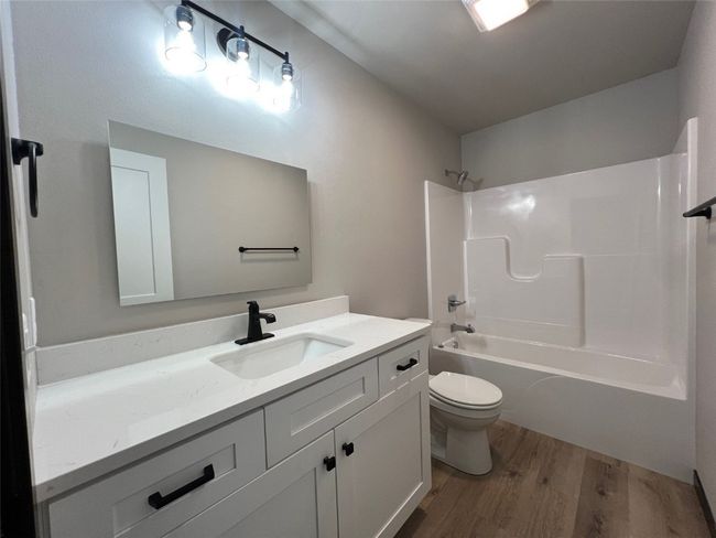 817 Prairie View Dr, Condo with 4 bedrooms, 3 bathrooms and null parking in West Branch IA | Image 18