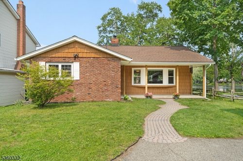 111 Lake Dr, Stanhope, NJ, 07874-3007 | Card Image