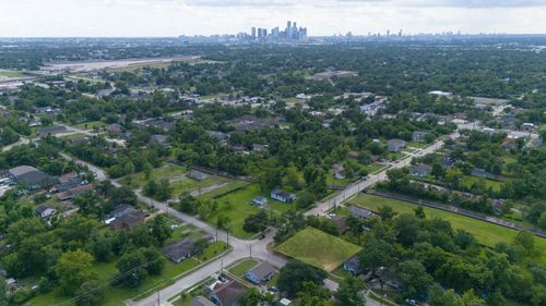 5541 Crane St, Houston, TX, 77026-4012 | Card Image