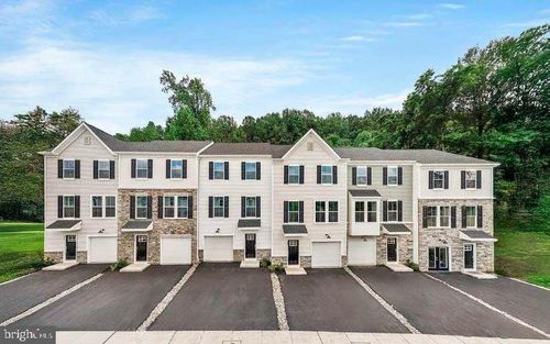 268 Talucci Dr, DOWNINGTOWN, PA, 19335-2871 | Card Image