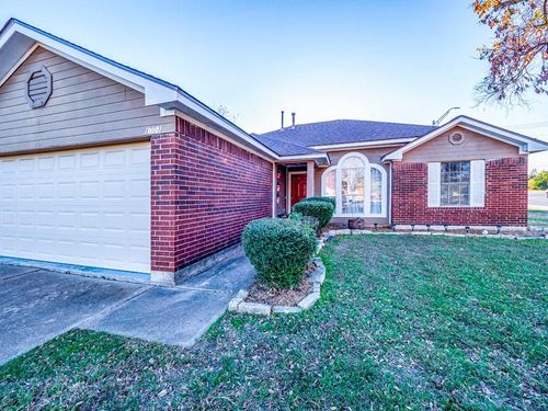 1001 Lantana Ct, Leander, TX, 78641-3930 | Card Image