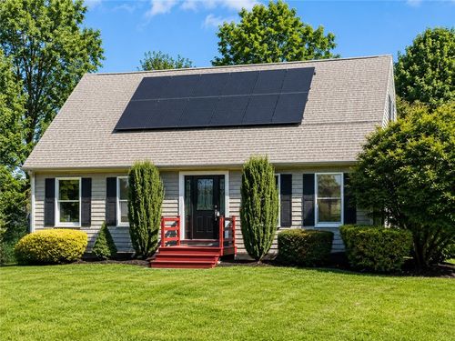 9 Michael Dr, Bristol, RI, 02809-4548 | Card Image