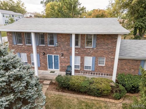 2304 Glenrich Dr, Oakville, MO, 63129-4322 | Card Image