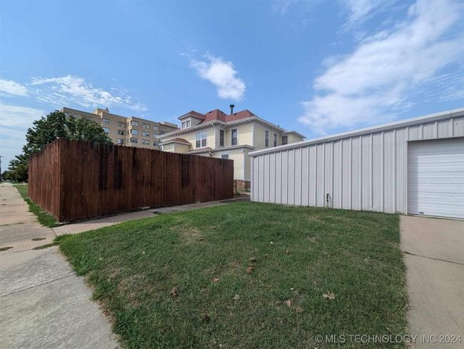 822 Johnstone Ave, Home with 0 bedrooms, 0 bathrooms and null parking in Bartlesville OK | Image 4