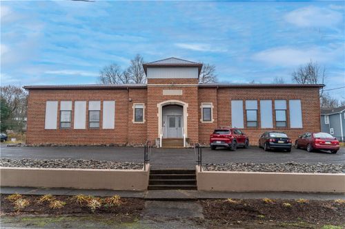 425 Mercer St, Volant, PA, 16156 | Card Image