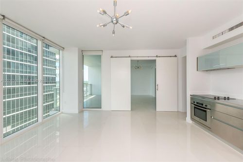 1205-1040 Biscayne Blvd, MIAMI, FL, 33132-1706 | Card Image